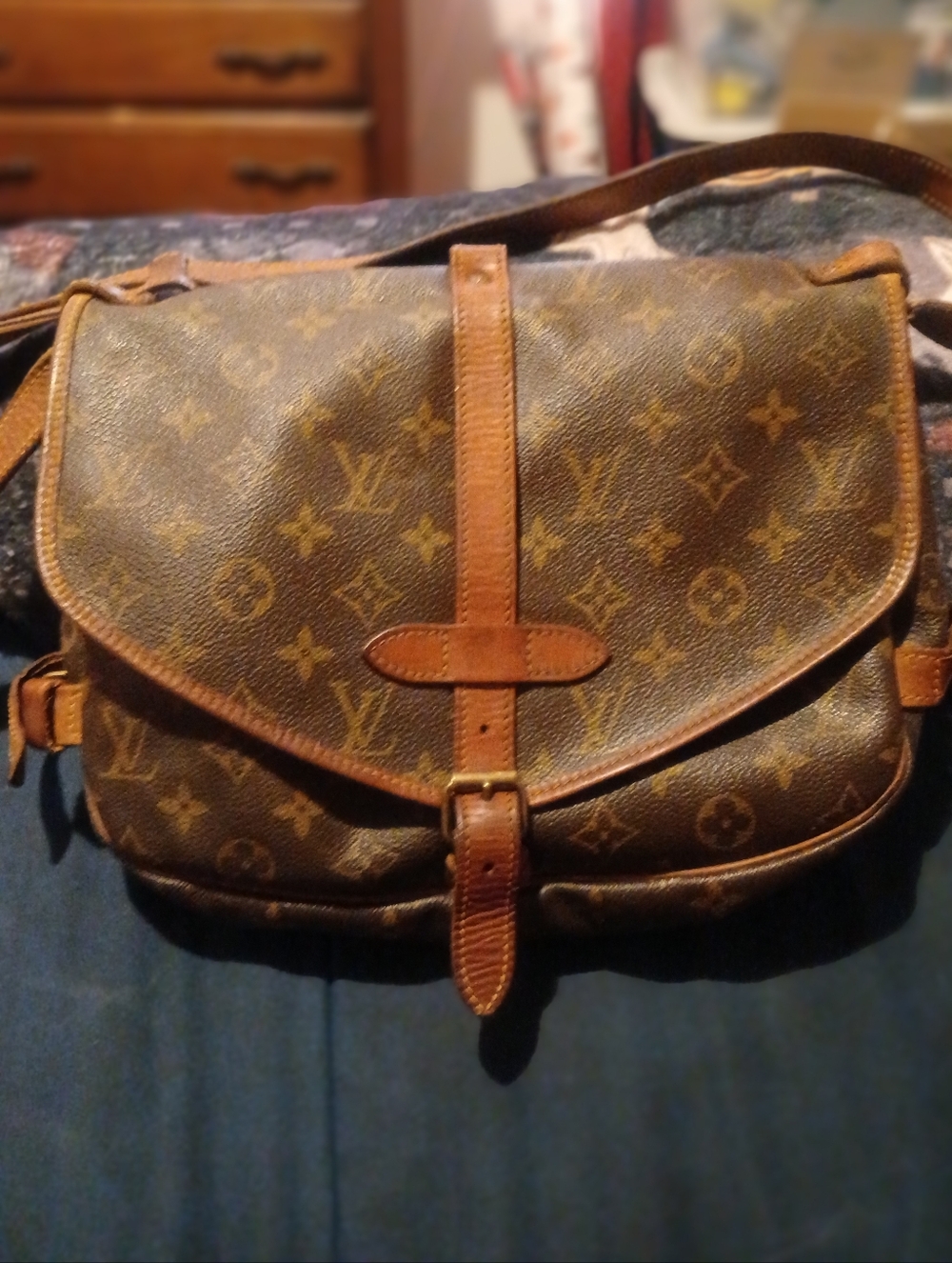 Louis Vuitton SAUMER 35 DOUBLE POUCH BAG